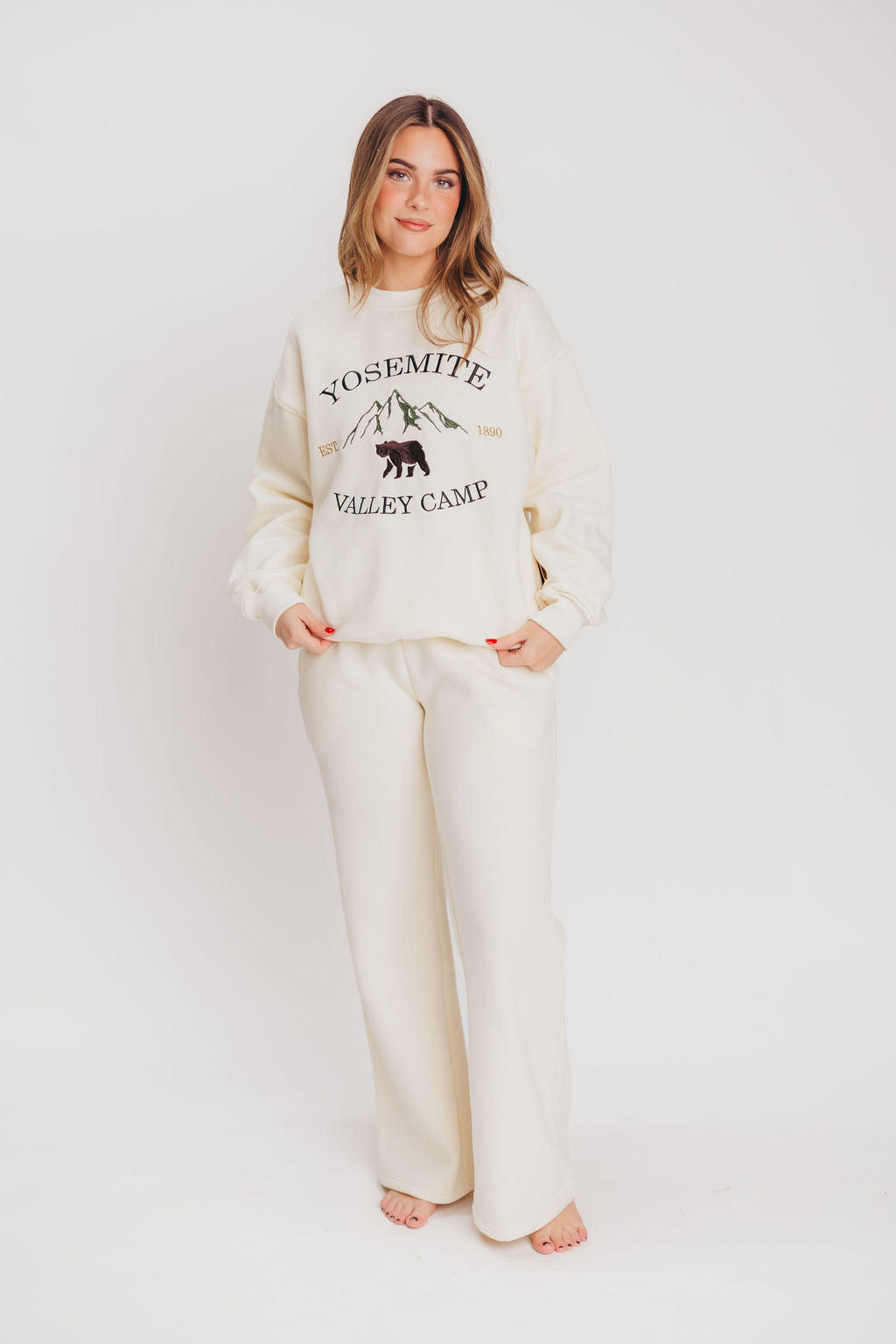 Yosemite Embroidered Pullover in Cream
