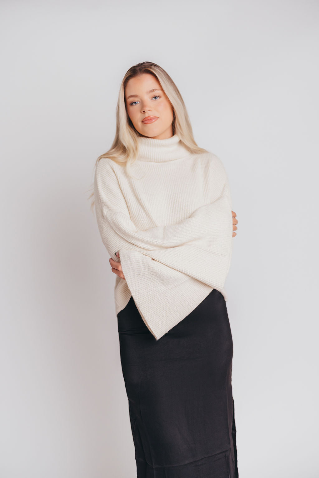 Calla Bell-Sleeve Turtleneck Sweater in Ivory