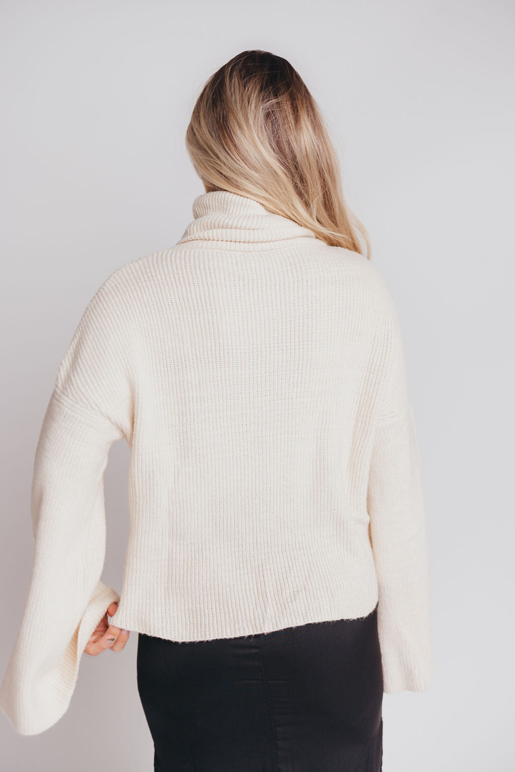 Calla Bell-Sleeve Turtleneck Sweater in Ivory