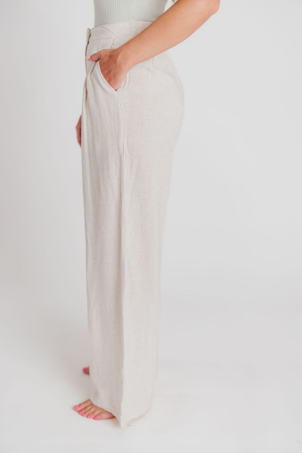 Erin Linen Blend Pleated Trousers in Natural