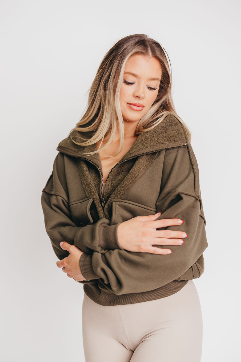 Carter Pullover in Olive