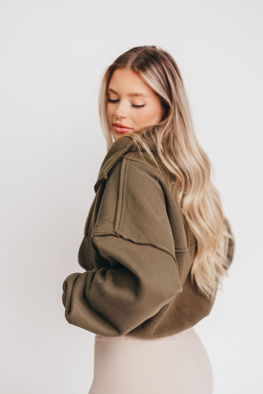 Carter Pullover in Olive