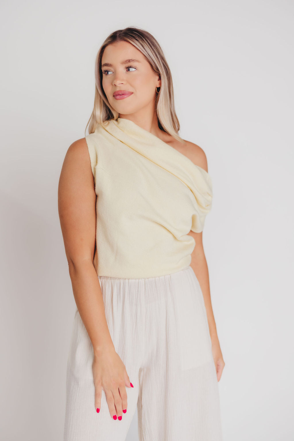 Devin Off-the-Shoulder Sweater Tank in Cream