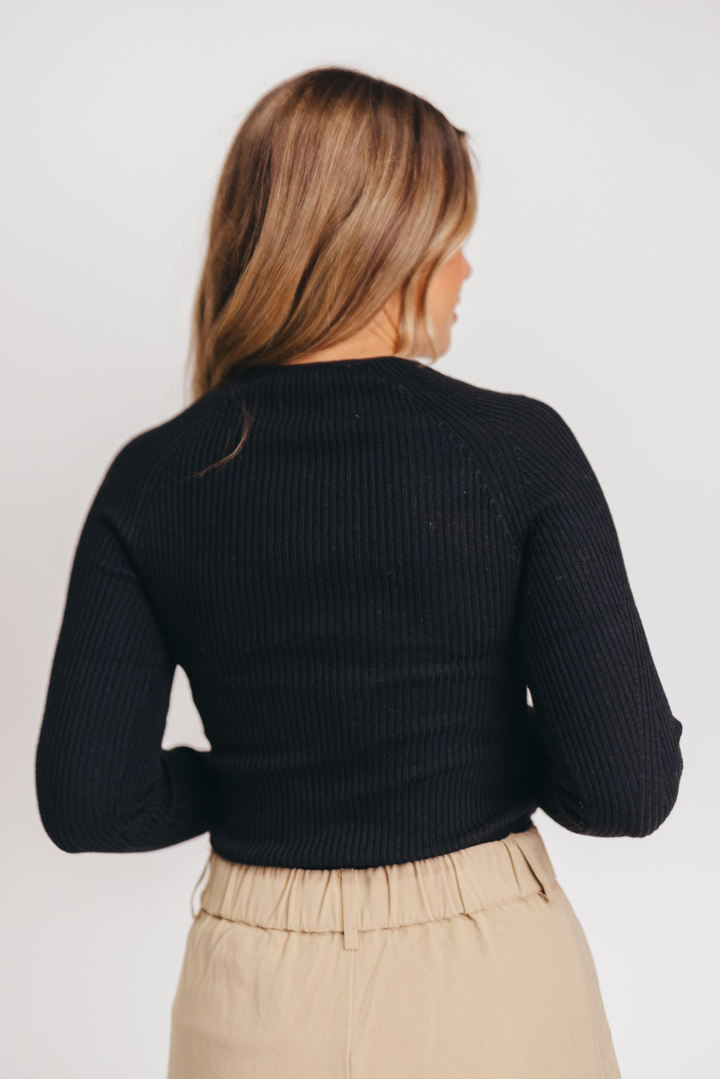 Lennon Ribbed Knit Notched V-Neck Top in Black