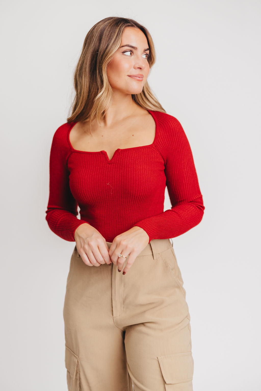 Lennon Ribbed Knit Notched V-Neck Top in Red