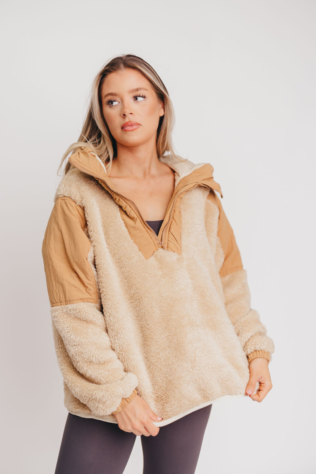 Bristol Hooded 1/4 Zip Sherpa Pullover in Beige
