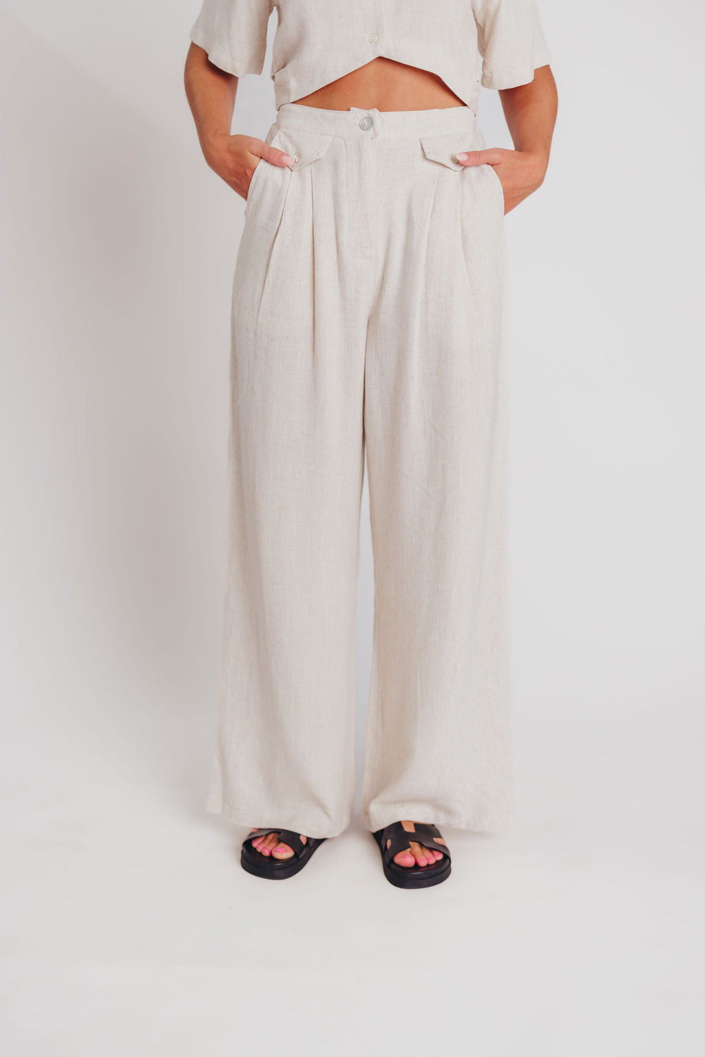 Erin Linen Blend Pleated Trousers in Natural