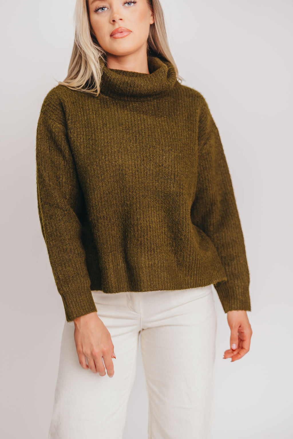 Dawson Turtleneck Sweater in Olive