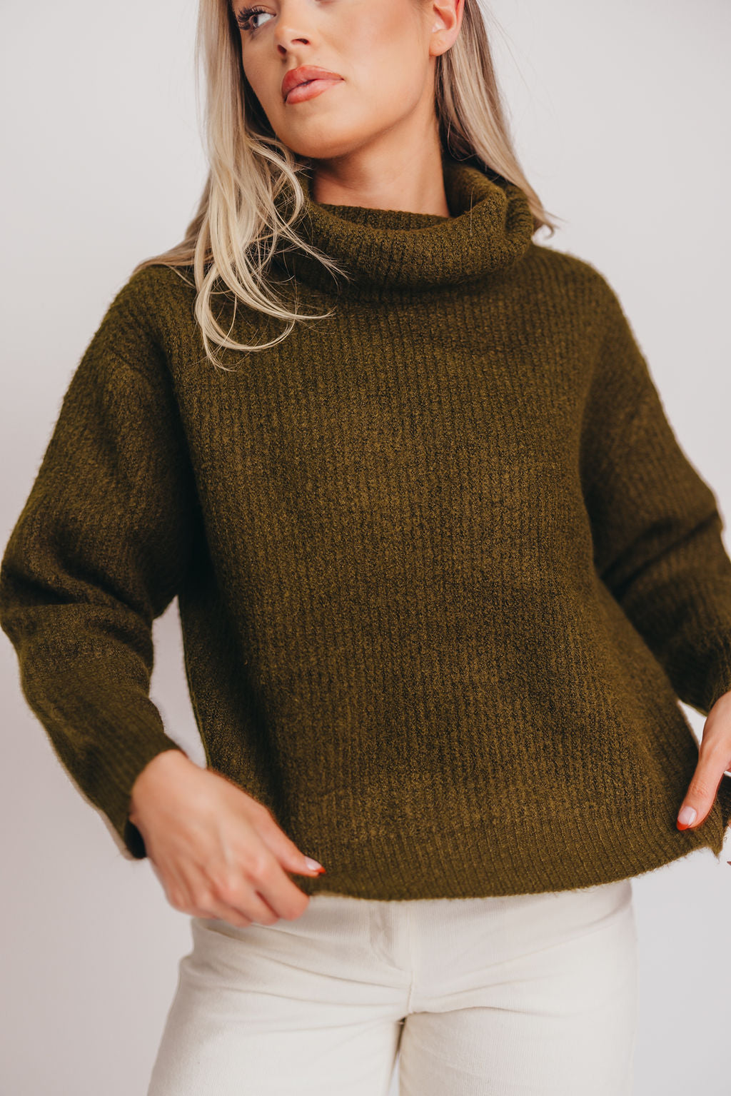 Dawson Turtleneck Sweater in Olive