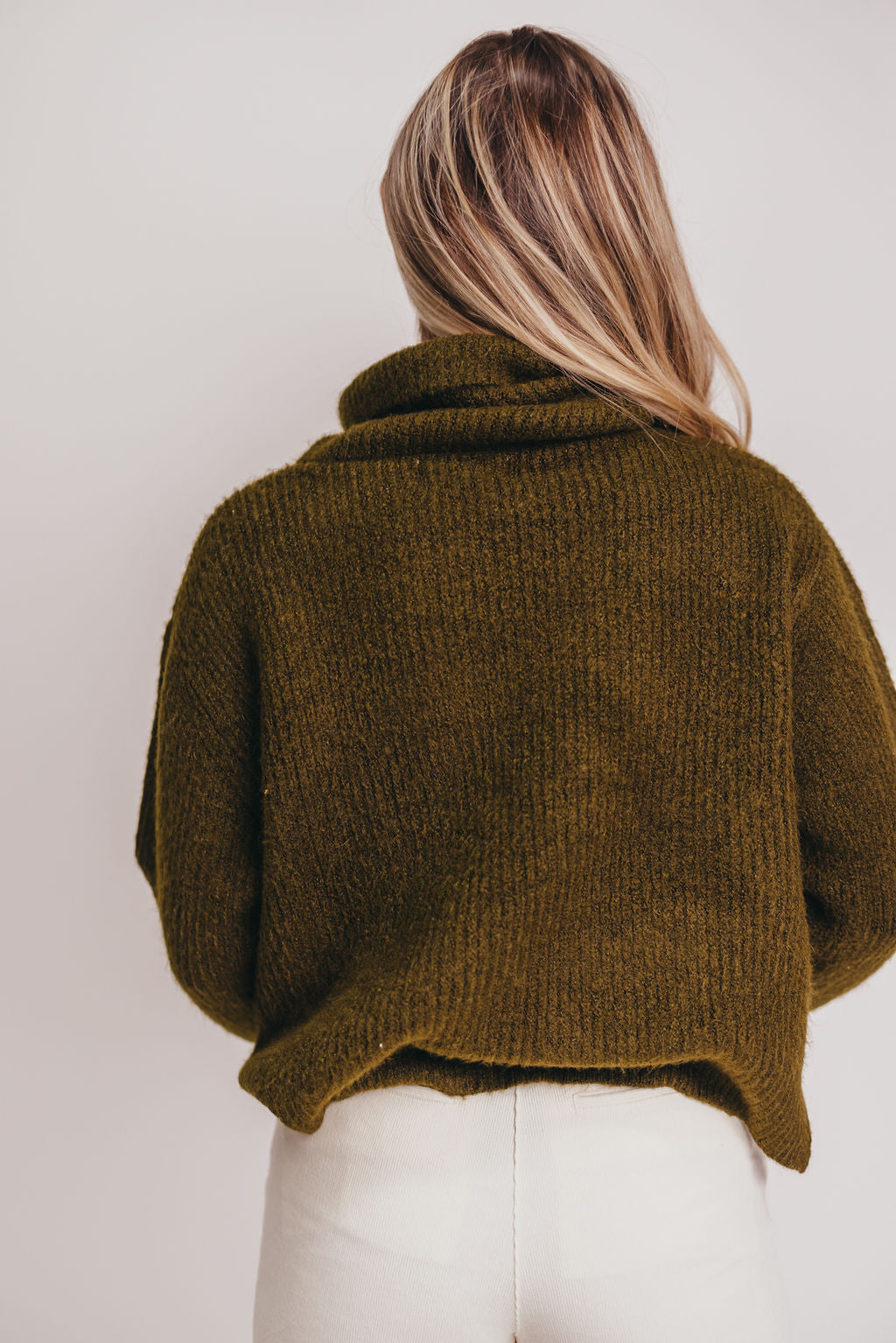 Dawson Turtleneck Sweater in Olive