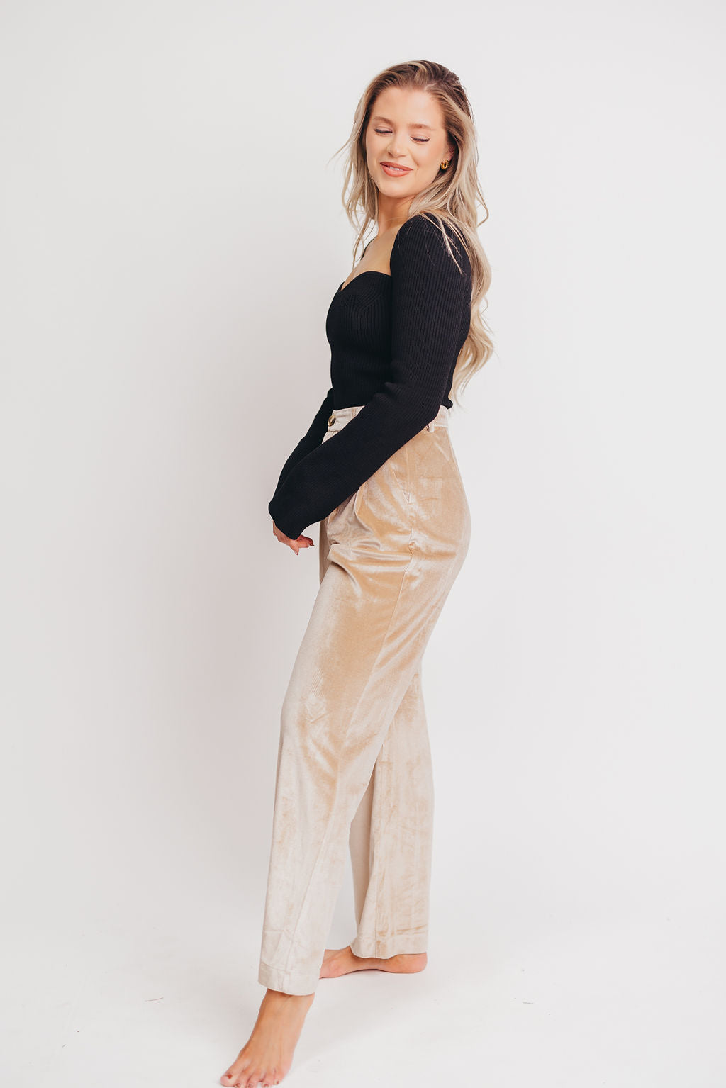 Alina Sweetheart Neck Sweater in Black