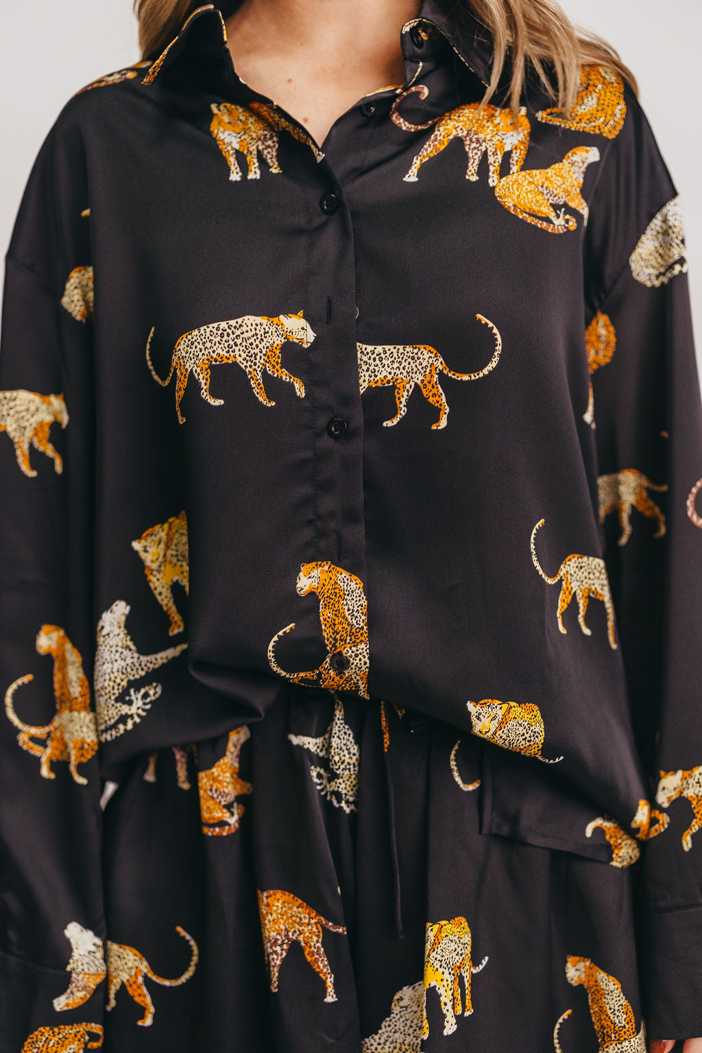 Cheetah Satin Print Shirt and Shorts Set in Black