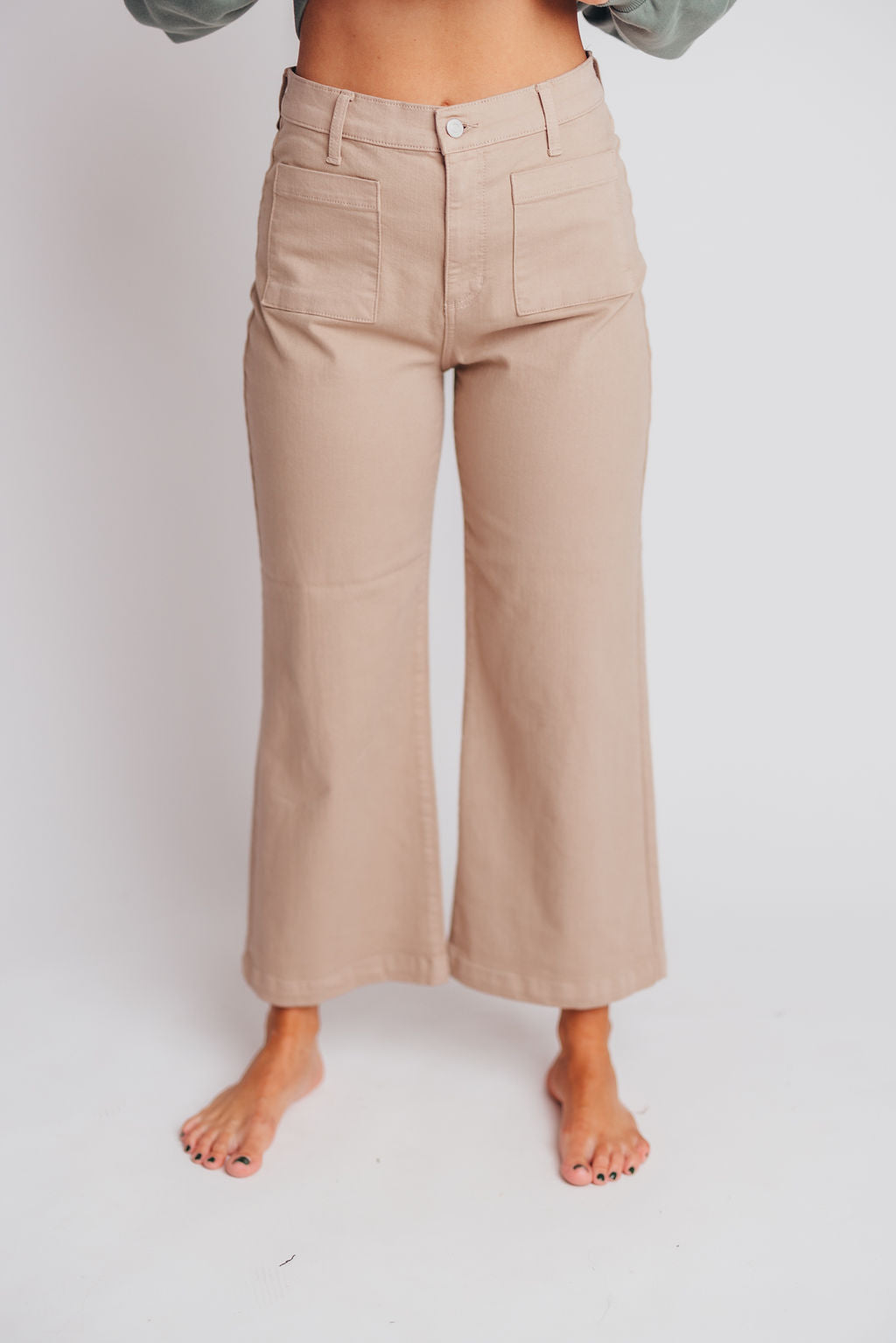 Hannah High-Rise Cropped Wide Leg Jeans in Cobblestone