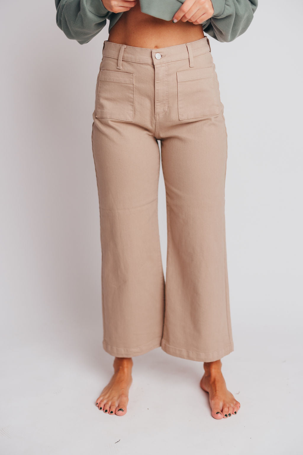 Hannah High-Rise Cropped Wide Leg Jeans in Cobblestone