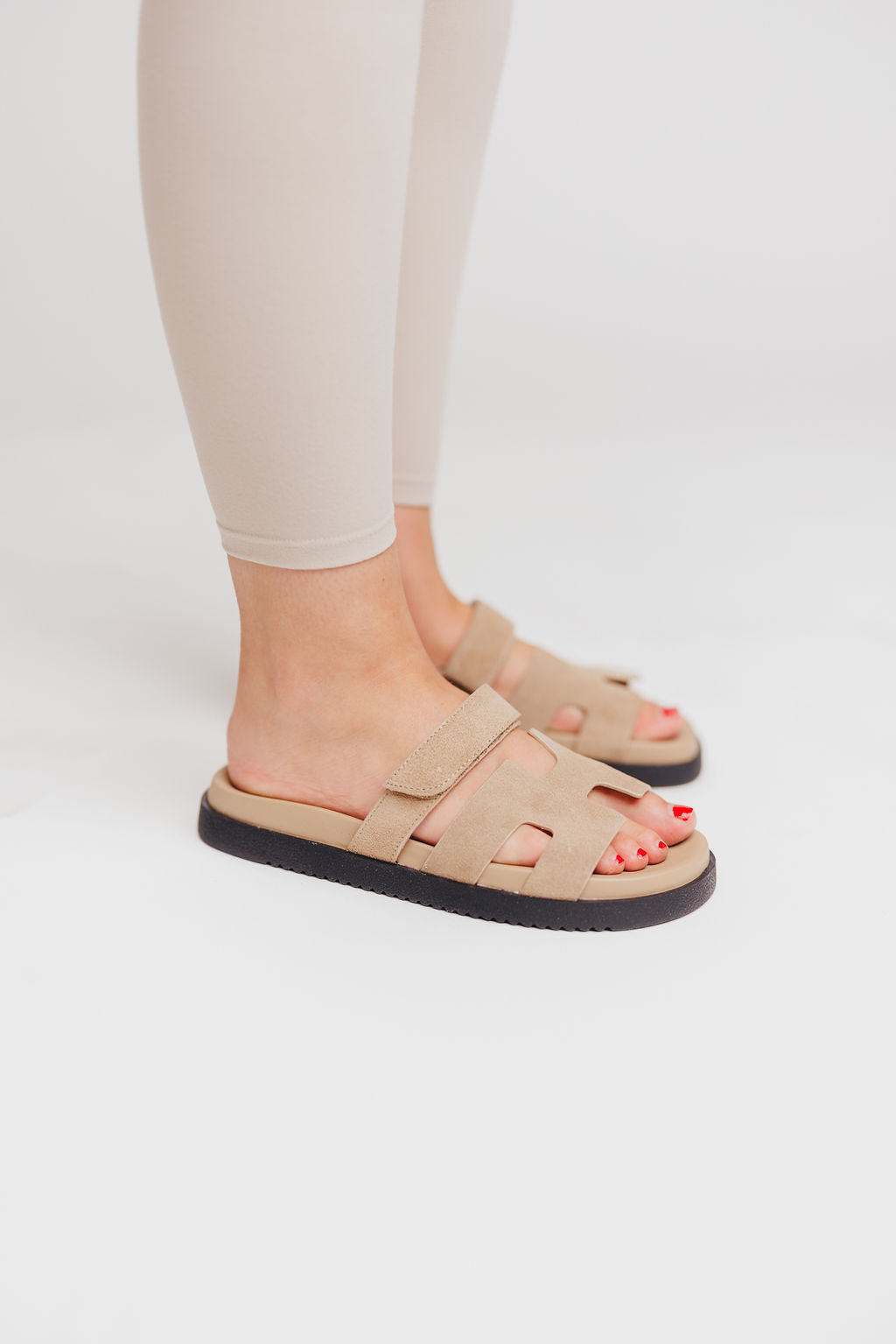 Steve Madden Mayven Sandal in Taupe Suede