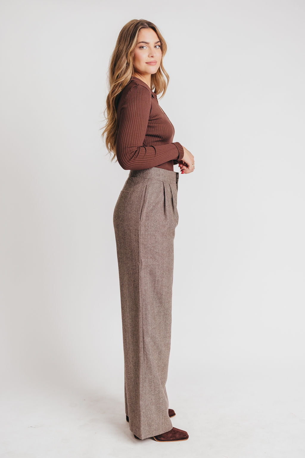 Alex Ribbed Collared Long Sleeve in Brown