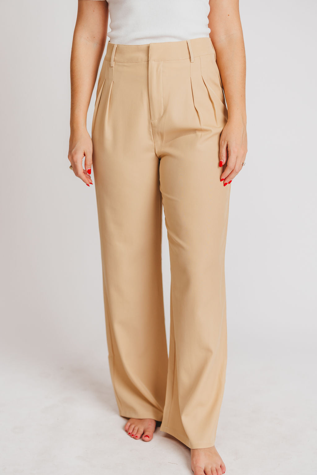 Lizzy High-Waisted Trousers in Taupe