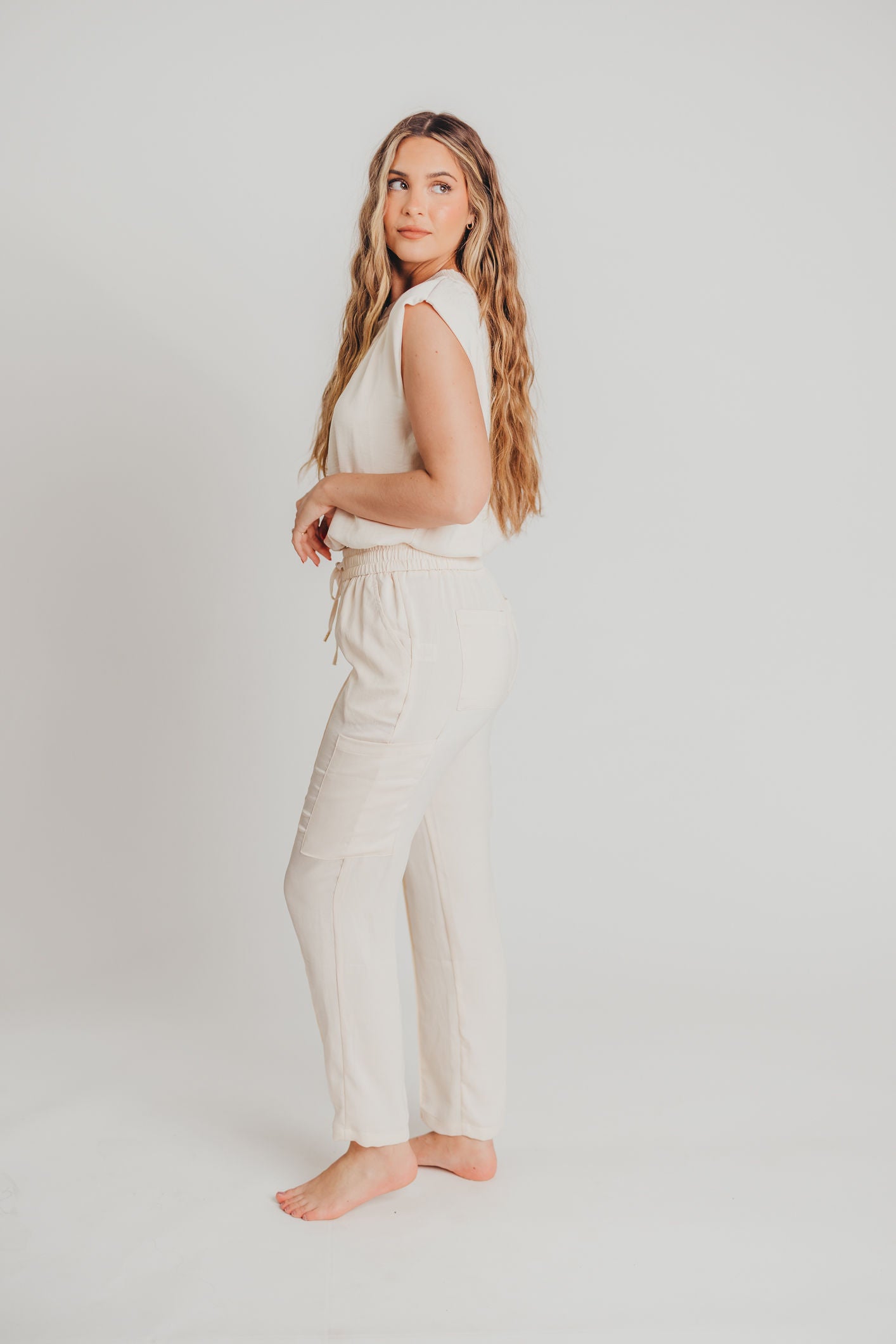 Sydney Pintuck Jogger in Oatmeal