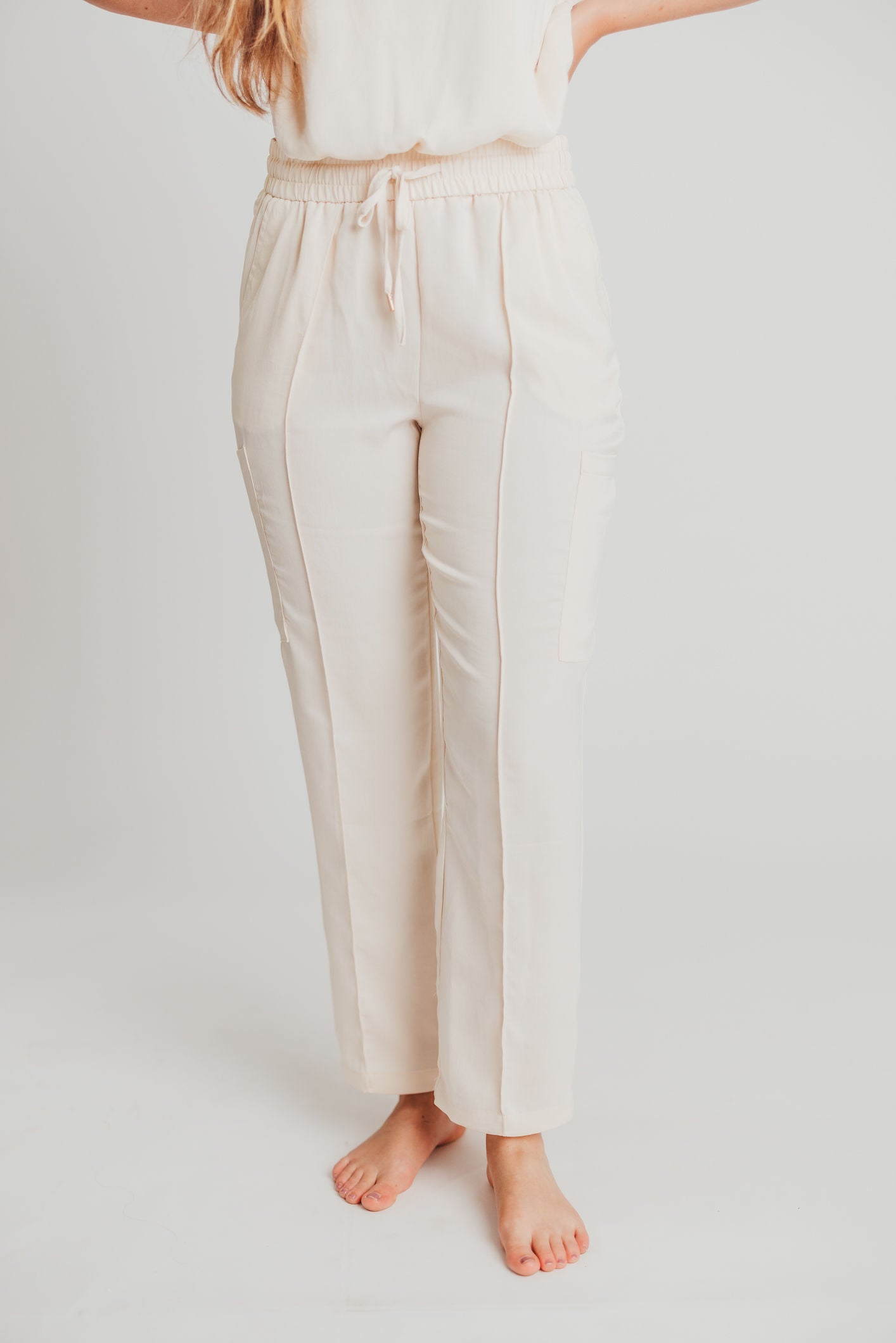 Sydney Pintuck Jogger in Oatmeal