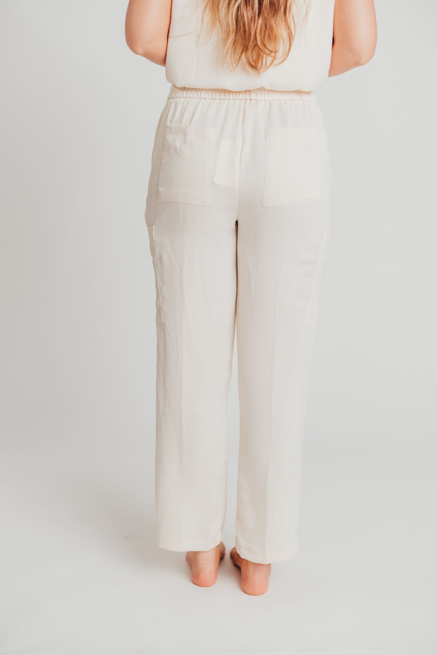 Sydney Pintuck Jogger in Oatmeal