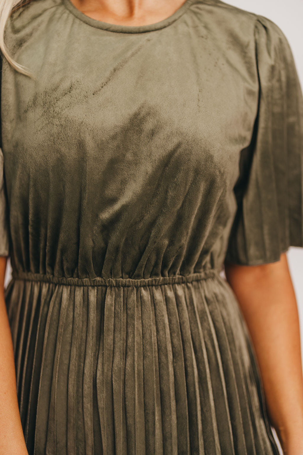 Tate Round-Neck Pleated Velvet Midi Dress - Bump Friendly