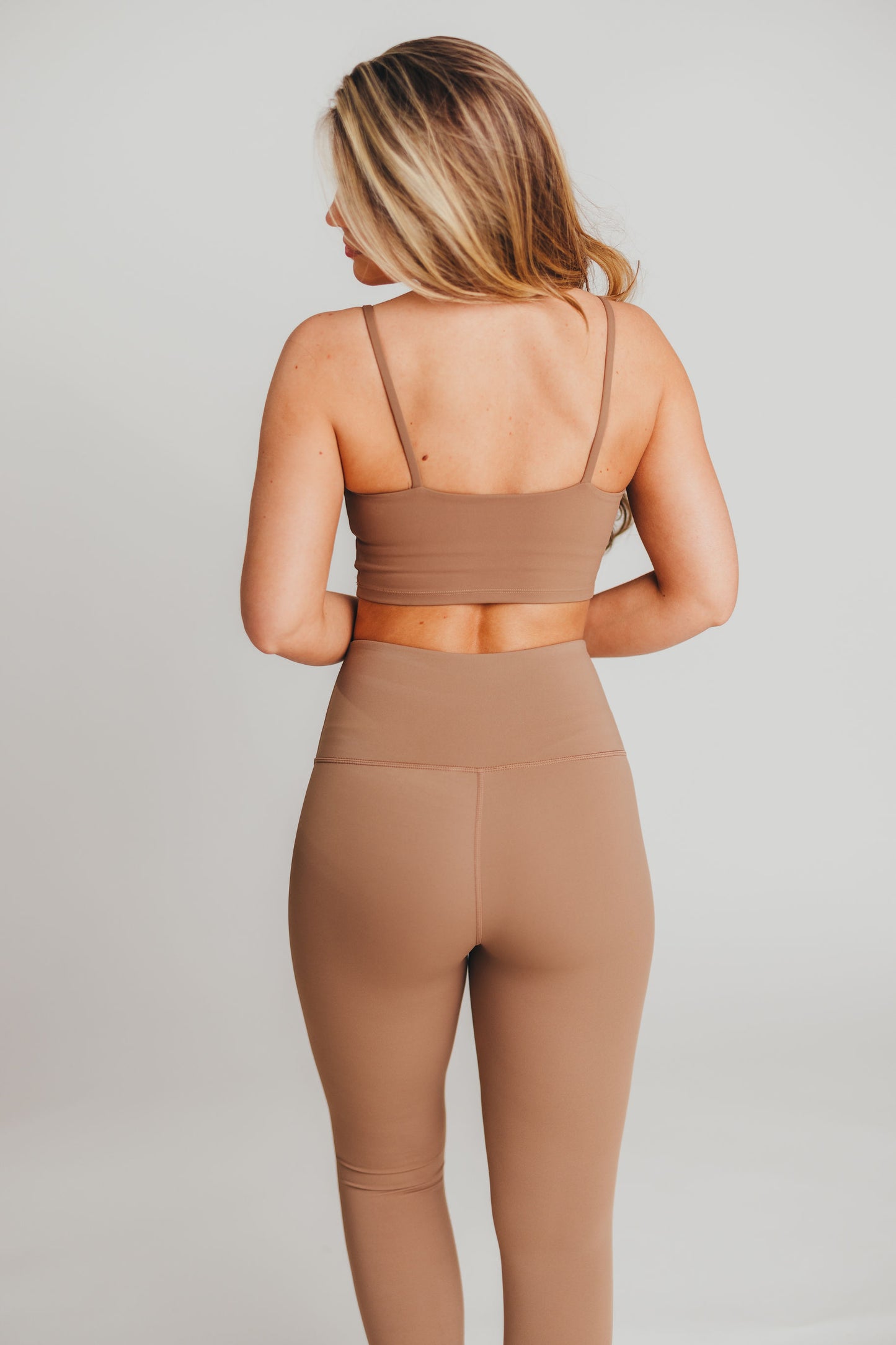 Worth The Label Active Sports Bra in Mocha