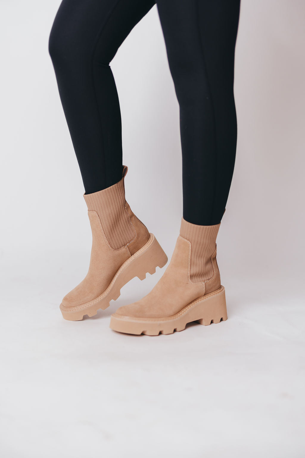 Hoven H2O Boots in Mushroom Suede