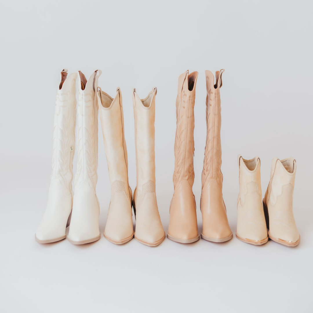 Navene Boots in Ivory