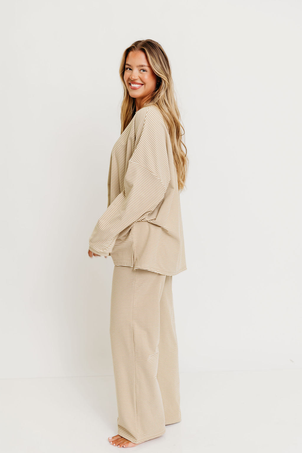 Campbell Striped Fleece Lounge Pants in Beige – Worth Collective
