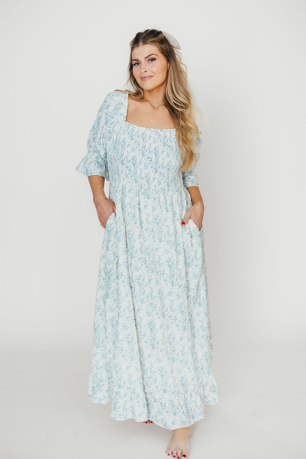 Sienna 100% Cotton Puff Sleeve Maxi Dress in Blue Floral Sienna 100% Cotton Puff Sleeve Maxi Dress in Blue Floral