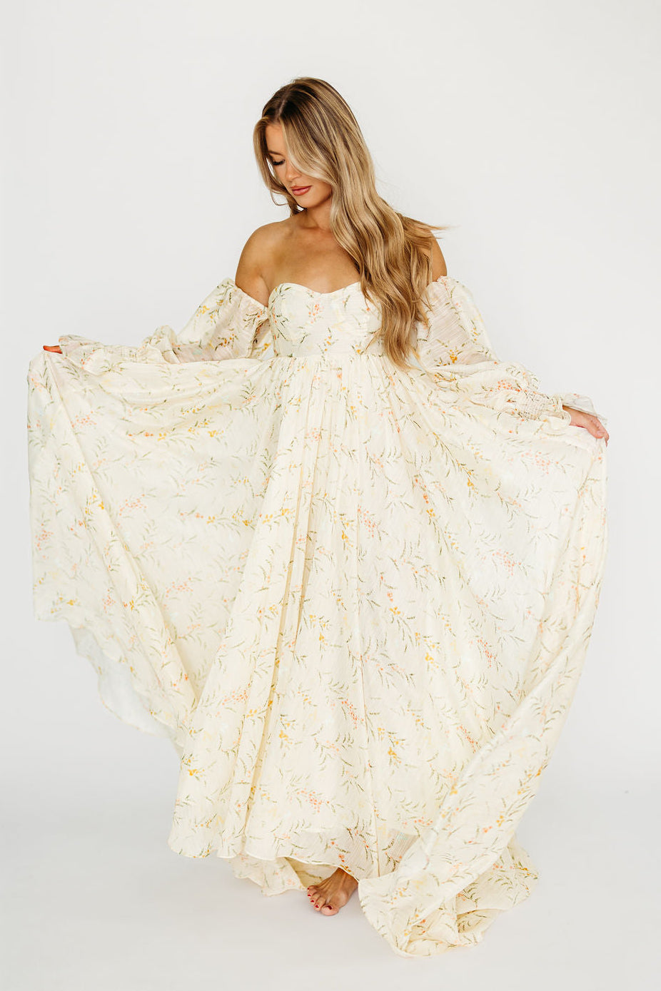 Delilah Maxi Dress With Train in Cream Floral