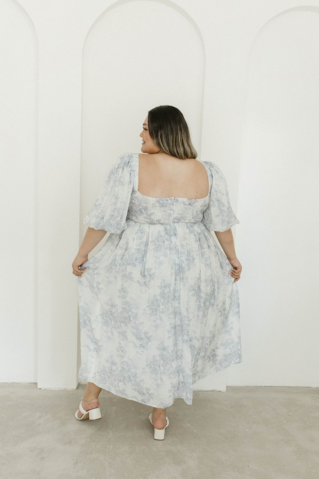 Harlow Maxi Dress in Light Blue Floral - Bump Friendly & Inclusive Siz –  Worth Collective