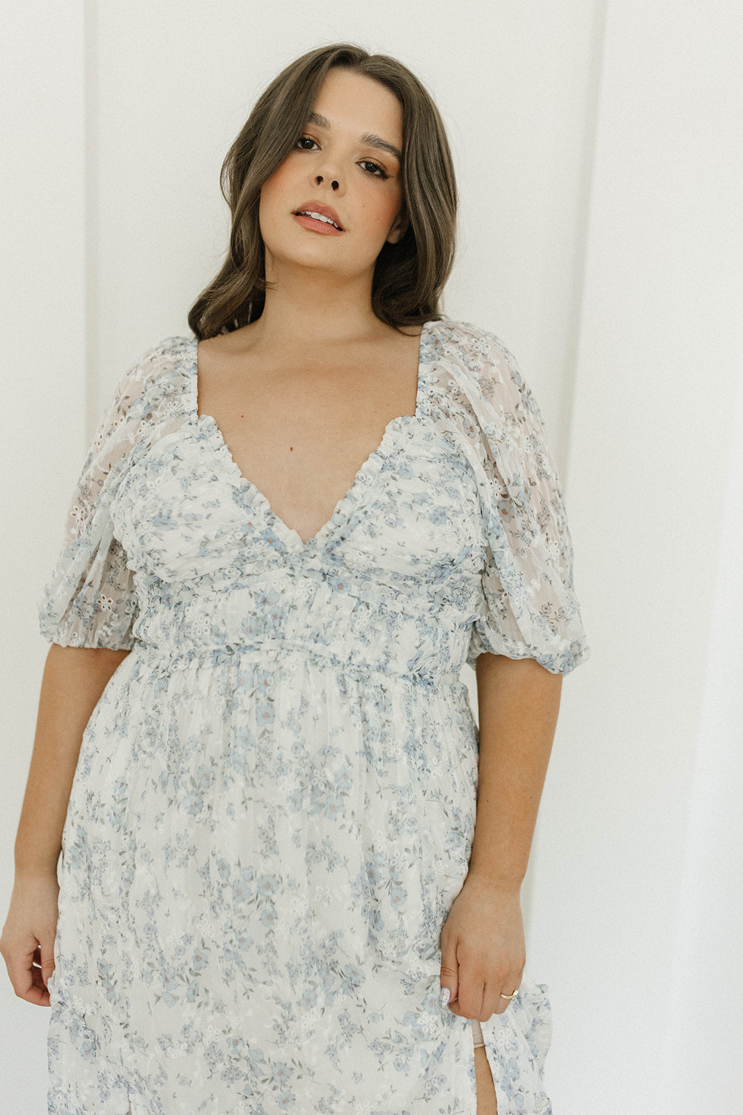 Daphne High Slit Eyelet Detail Maxi Dress in Blue and White Floral - I –  Worth Collective