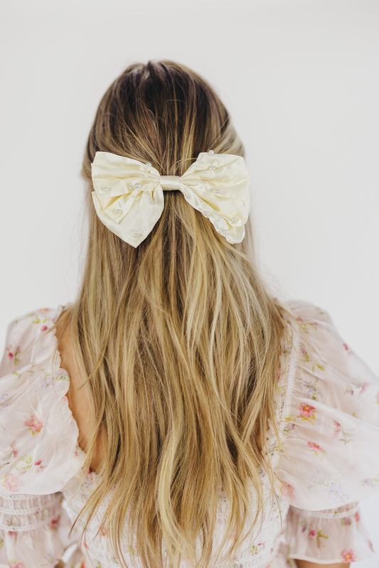Diana Pearl Bow Hair Clip in Cream