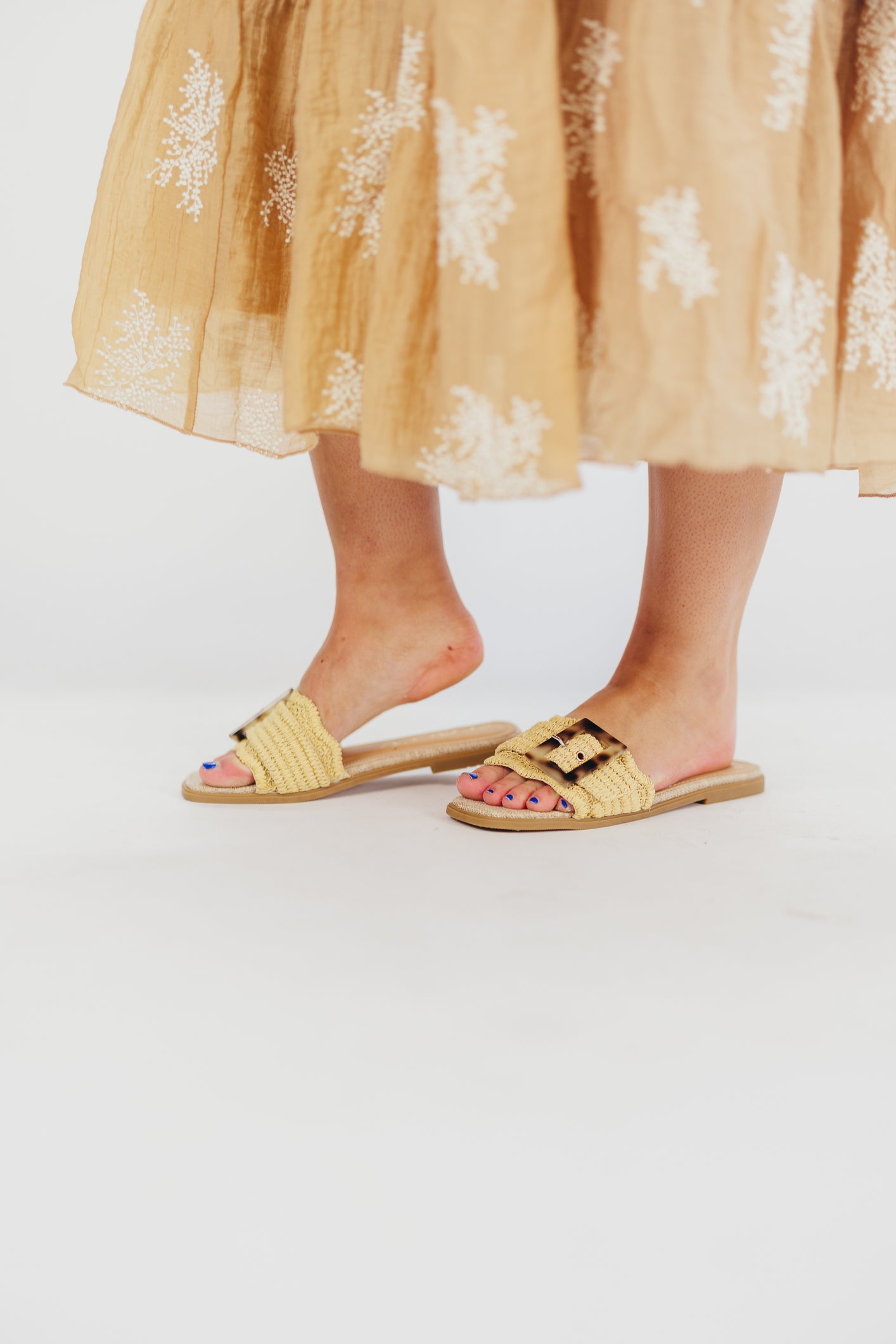 Leslie Raffia Slide with Tortoise Buckle in Yellow Camel