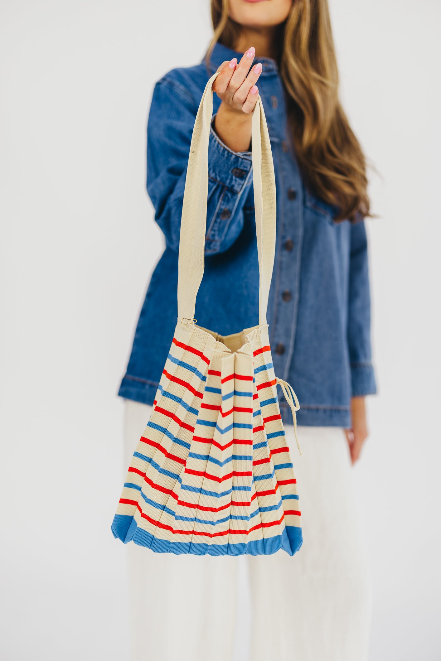 Accordion Knit Tote Bag in Red & Blue