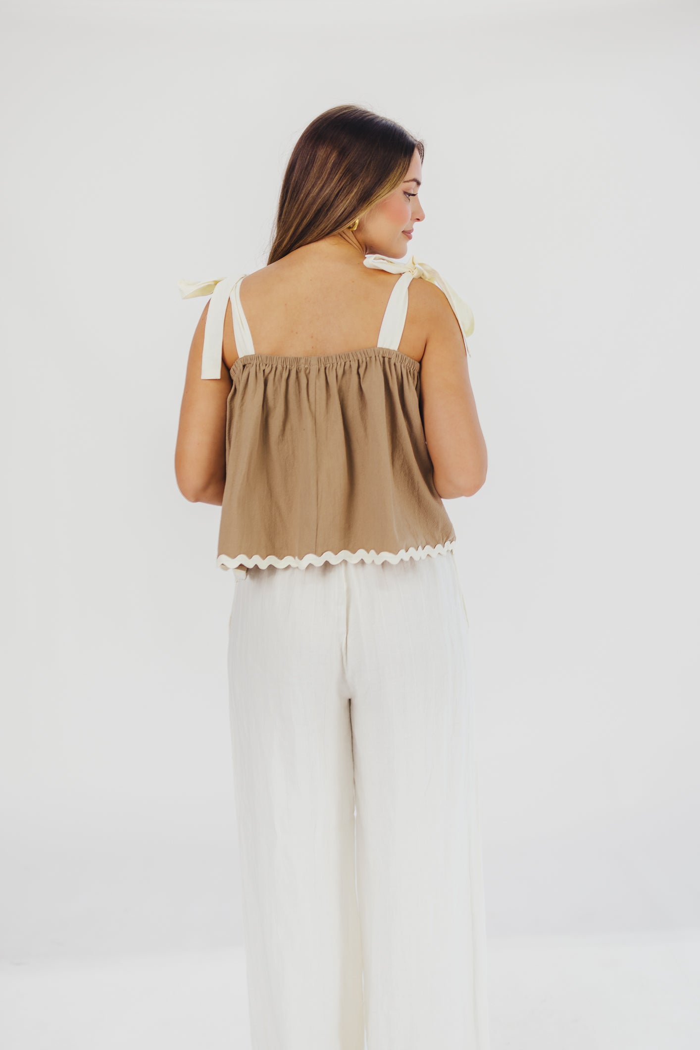 Ginger Ric Rac Cami Top with Shoulder Tie in Mocha