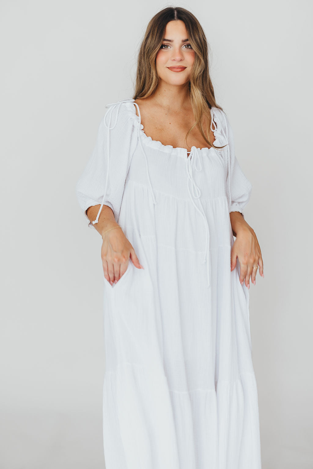 Bell Sleeve Goddess Maxi Dress in White，size shops L，white