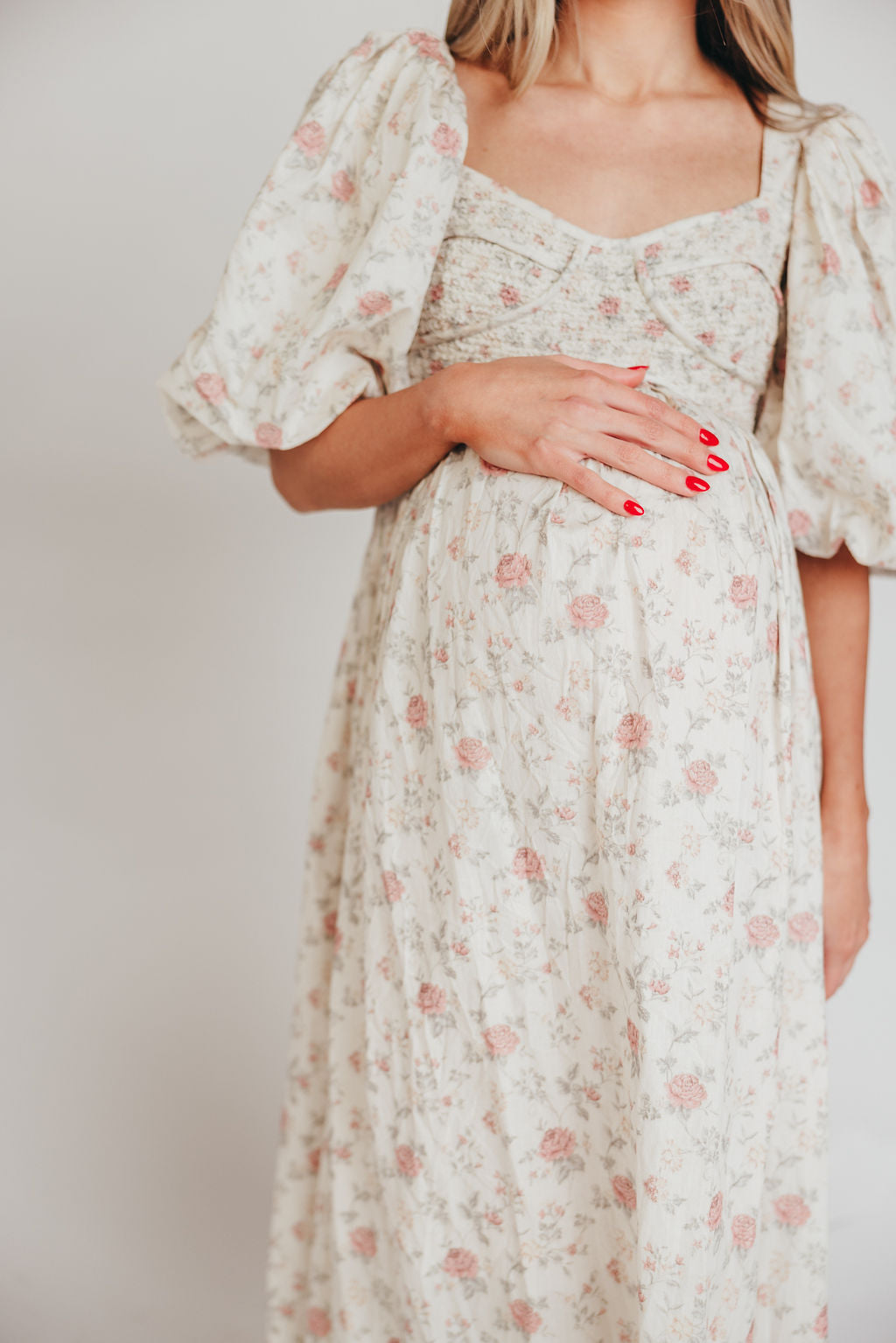 Harlow Maxi Dress in Off-White Floral - Bump Friendly & Inclusive Sizing (S-3XL)