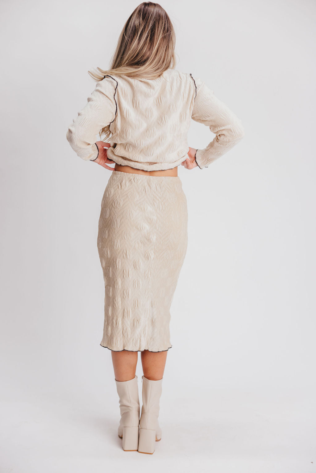 Reed Crinkled Velvet Midi Skirt Set in Latte