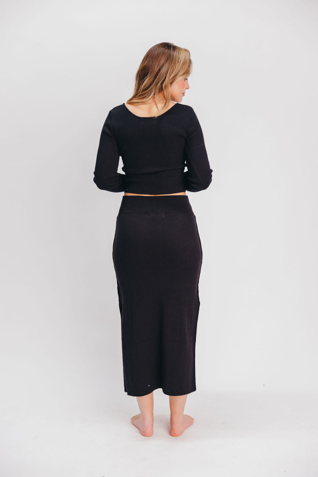Julia Ribbed Midi Skirt in Black