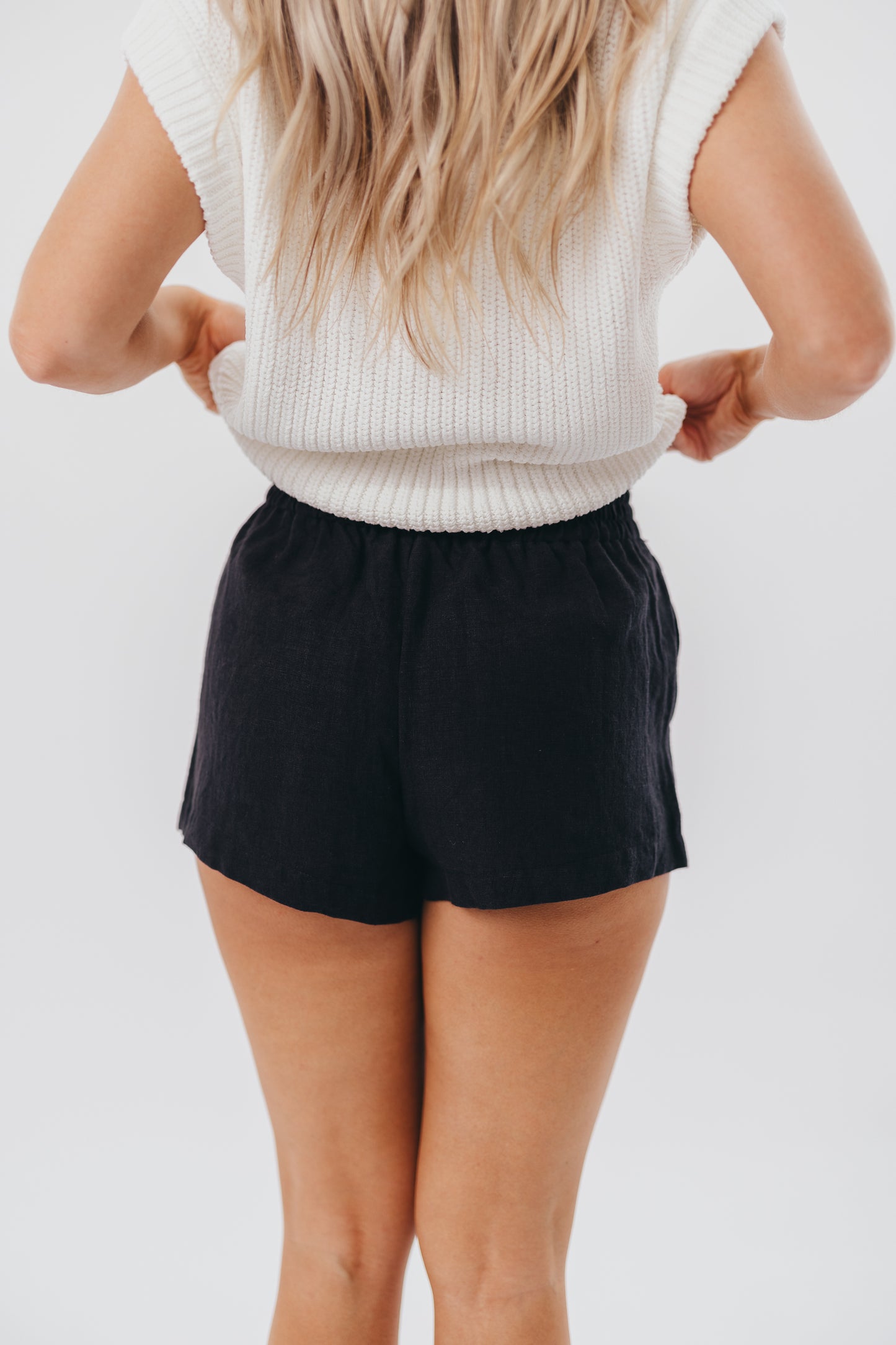 Kira Linen Shorts in Black