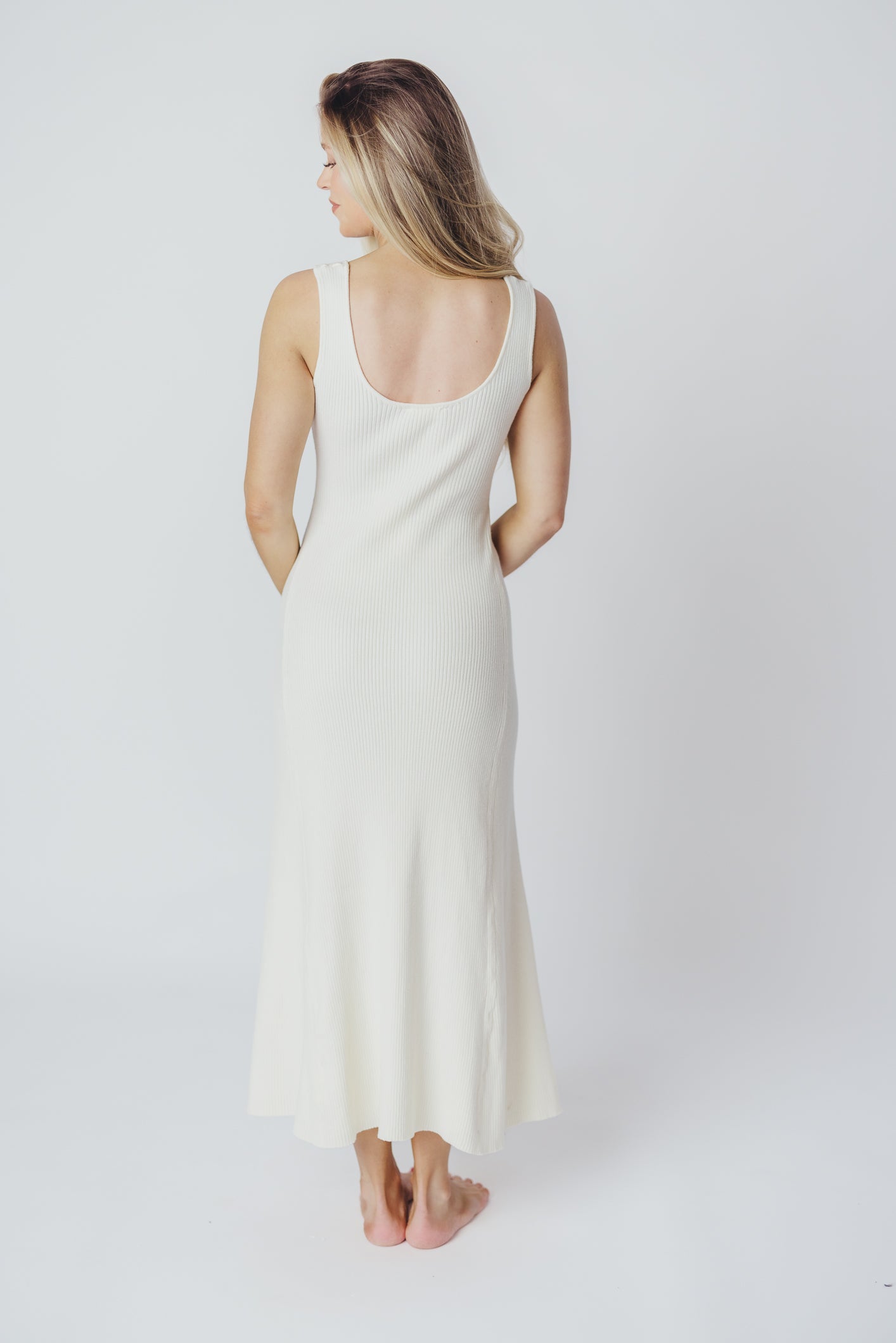 Sierra Ribbed Knit Maxi Dress in Creme