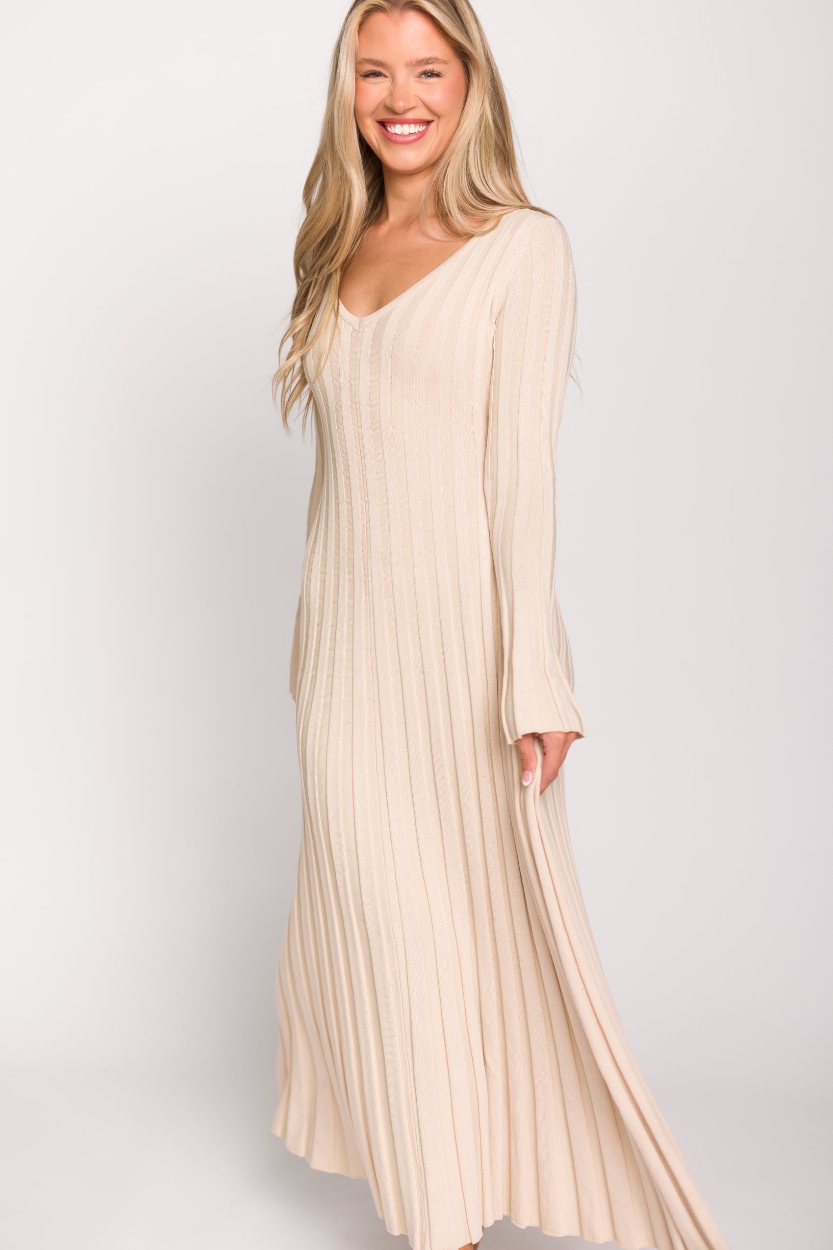 Hadley Long Sleeve V-Neck Knit Maxi Dress in Cream Taupe