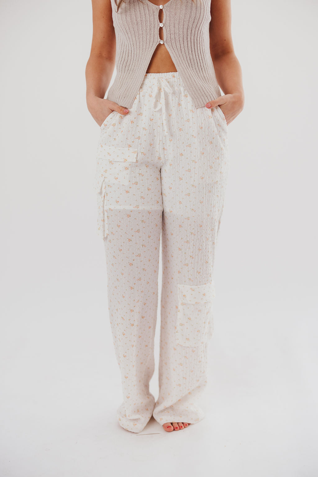 Teagan Crinkle Cargo Pants in Off-White Floral