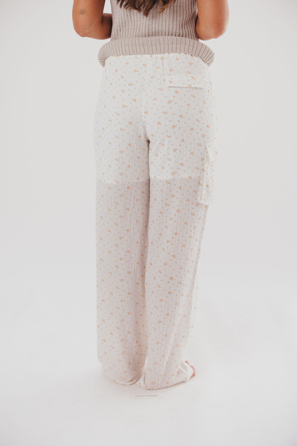 Teagan Crinkle Cargo Pants in Off-White Floral