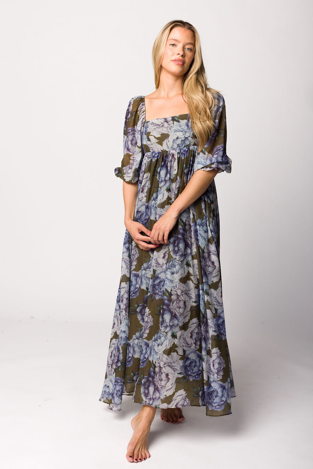 REGAL モカシン ネイビー Worth collection Mona Maxi Dress in Olive/Blue Floral - Bump Friendly