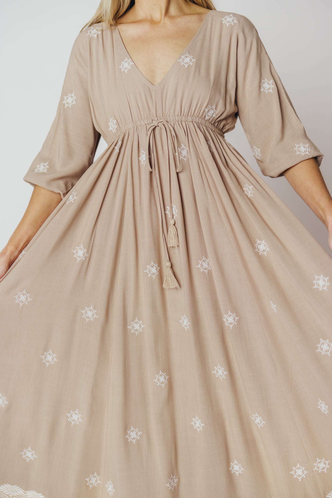 Janette Embroidered Midi Dress in Linen Beige