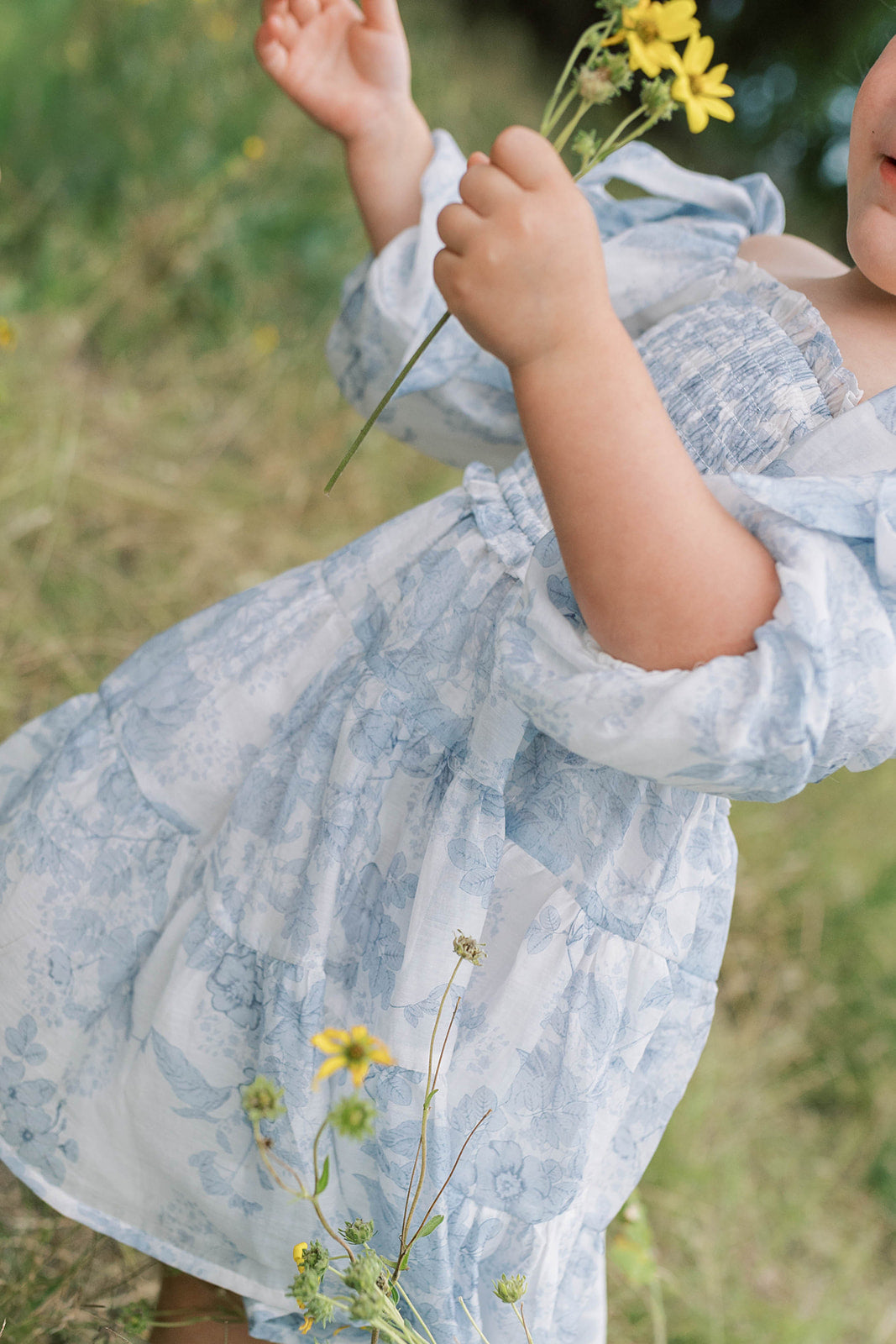 Mini Elena Kids' Dress in Blue Floral *6/30 PRE-ORDER* – Worth