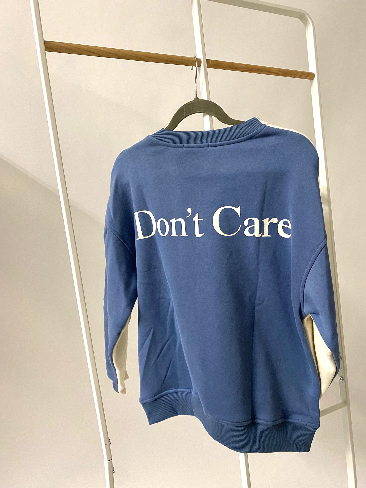 Blythe "Don't Know, Don't Care" Pullover in Cream/Vintage Blue